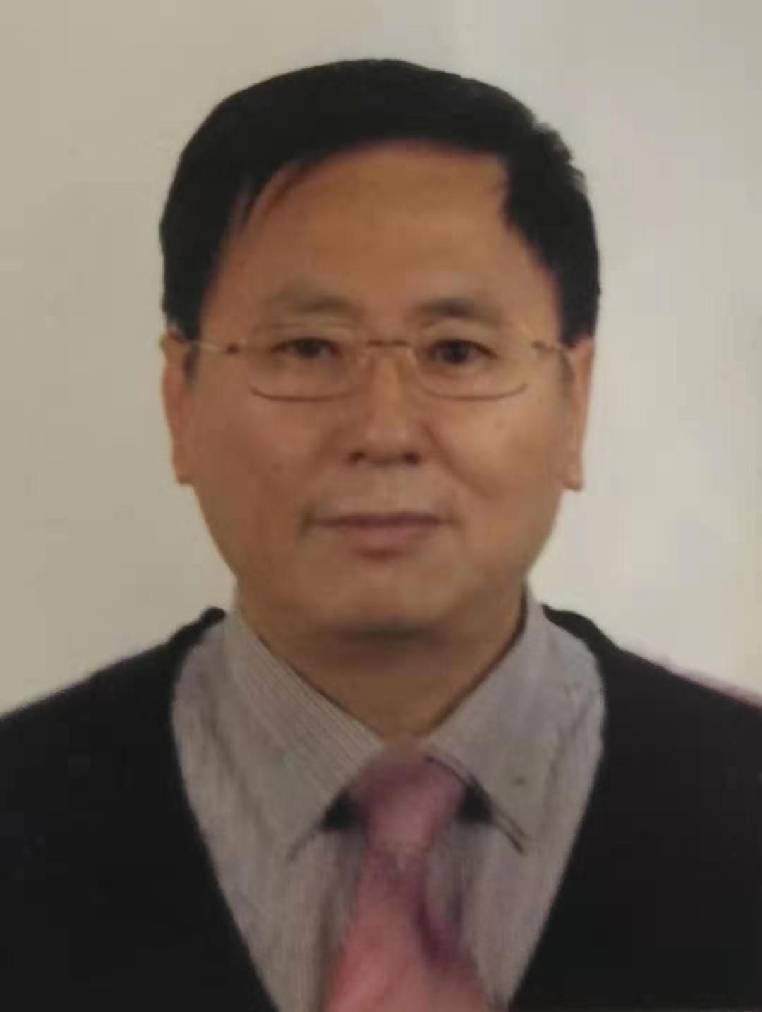 威尼斯432888cam创新论坛第九百零六讲：从大学到社会如何成熟思想:一位老大学生的寄语
