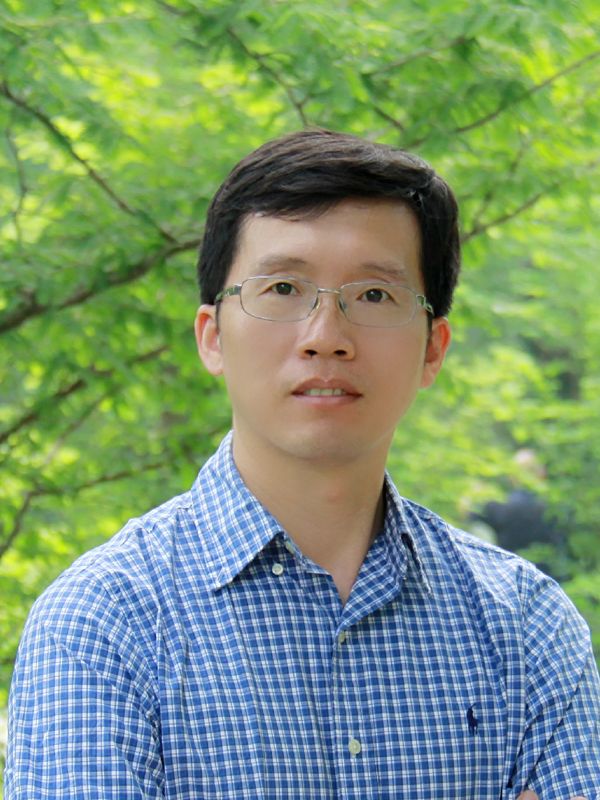 威尼斯432888cam创新论坛第六百二十九讲（“弘扬爱国奋斗精神、建功立业新时代”系列活动)：叶绿素合成的光调控机制