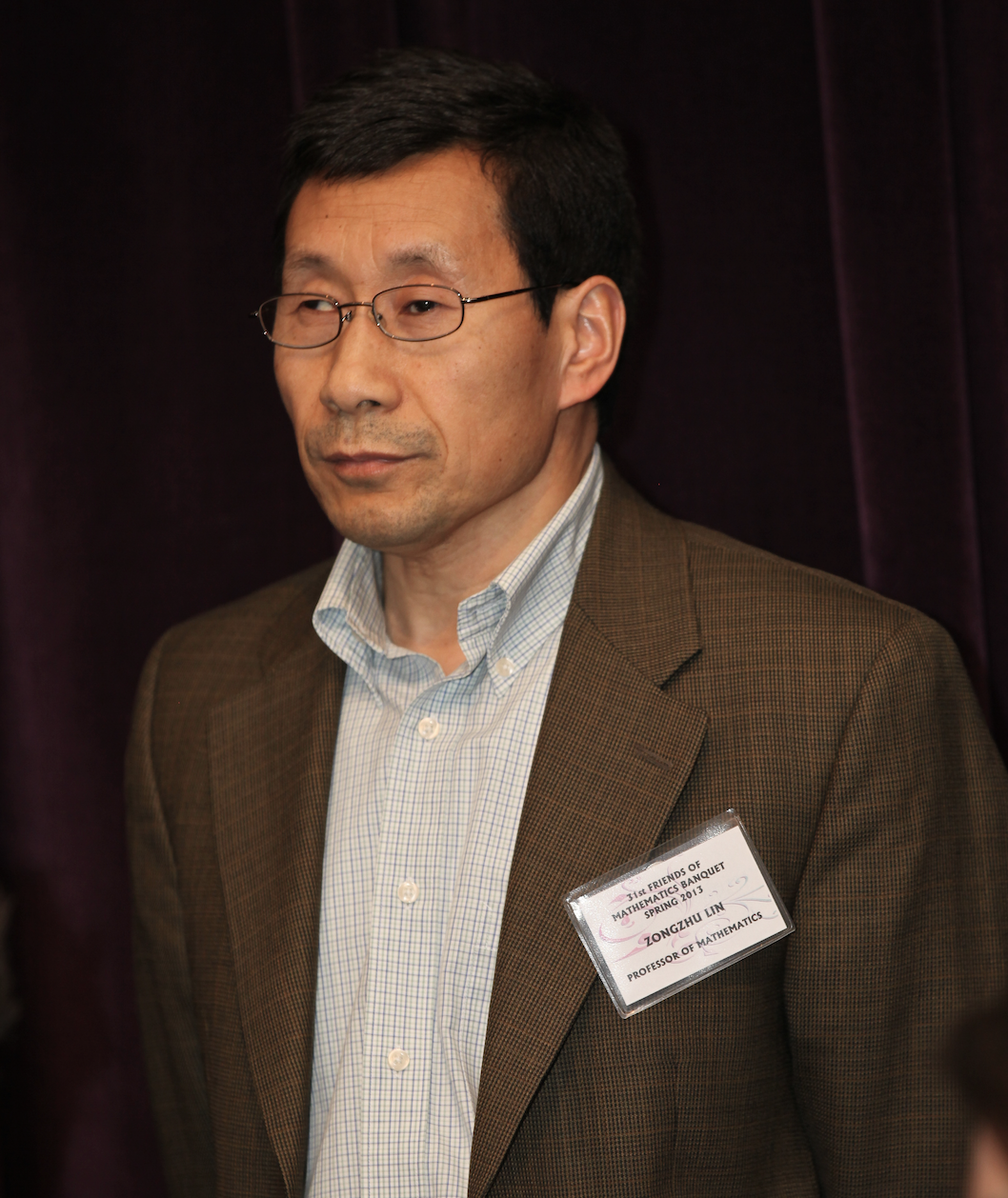 威尼斯432888cam创新论坛第一千四百二十八讲：Mathematical Invariants --counting beyond numbers
