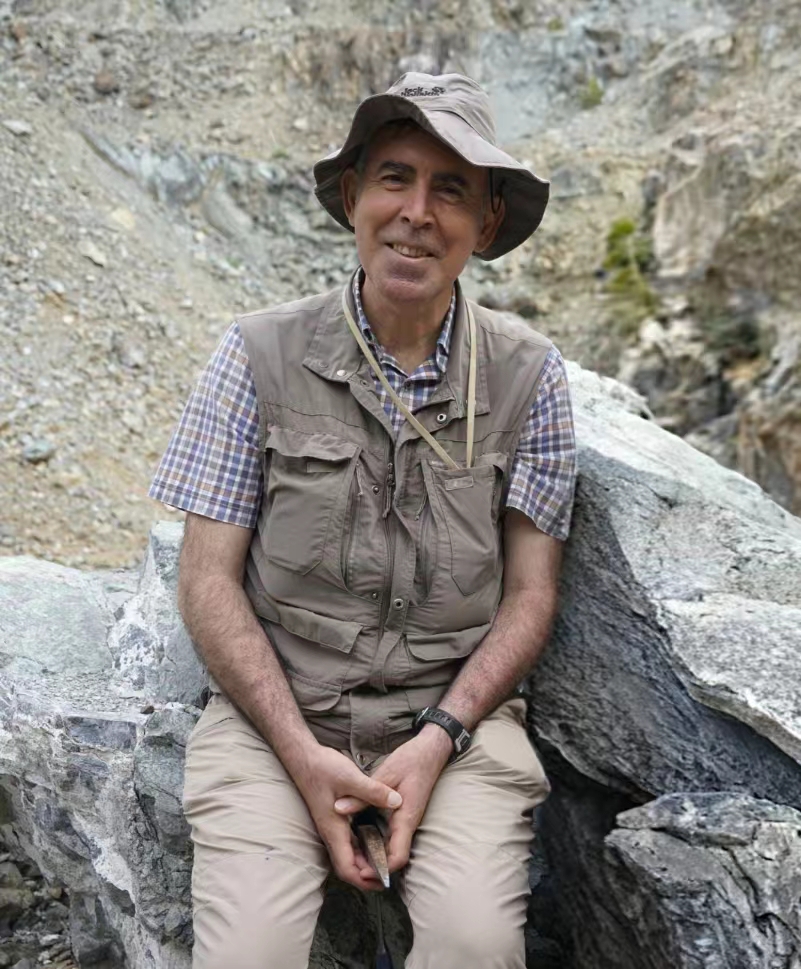 威尼斯432888cam创新论坛第一千八百四十二讲：Records of processes for subduction initiation, slab roll-back and ophiolite genesis in Turkey: Field, geochemical and  geochronological constraints